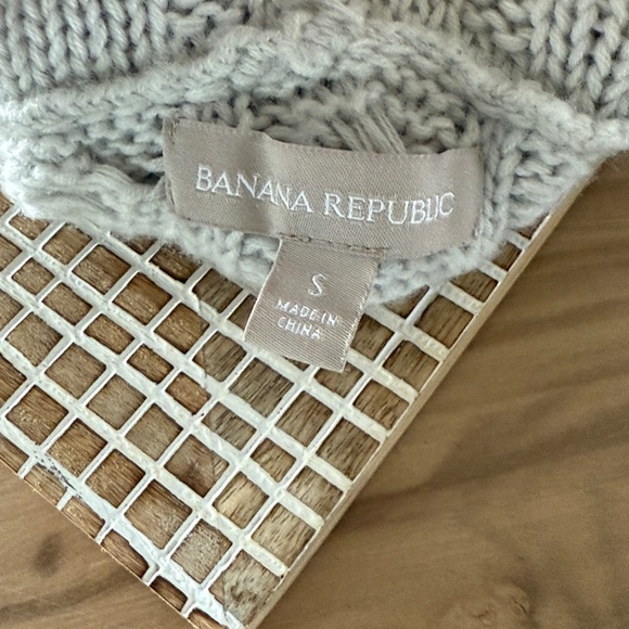 Banana Republic Cable Turtleneck Sweater - Picture 5 of 6